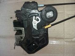 Замок задней правой двери 69050-13090 Toyota Avensis 2 (T250)