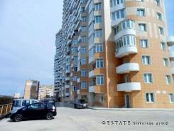 63 м2 — 1 этаж, отд. вход, доступная цена, хороший ремонт, Без комиссии!. 63 кв. м., улица Леонова 66, р-н Эгершельд. Дом снаружи