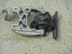 Подушка коробки передач. Honda: Jazz, Mobilio, City, Fit Aria, Mobilio Spike, Fit Двигатели: L12A1, L12A3, L12A4, L13A1, L13A5, L13A6, L15A1, L15A, L1...