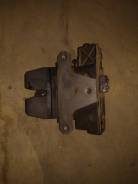 Замок багажника. Ford Focus, CB4 Двигатели: AODA, AODB, ASDA, ASDB, HWDA, HWDB, HXDA, HXDB, KKDA, KKDB, QQDB, SHDA, SHDB, SHDC, SIDA