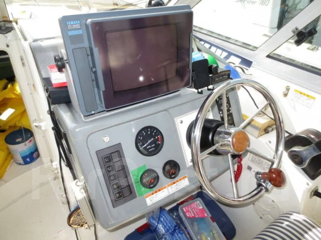 Yamaha FC-24. 2000 ���, ����� 7,32��., ��������� ���������, 115��.�., ������. ��� ����� �� ������������ ����