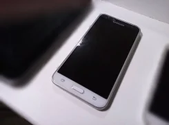 Samsung Galaxy J3. �/�, �����, 3G, 4G LTE, Dual-SIM, ���������� ����
