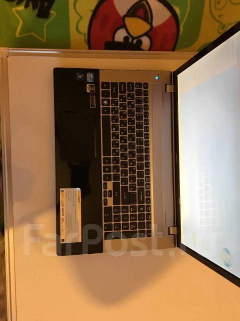 Acer Aspire V3-771G-53216G75Makk. 17.3", 2,5����, ��� 4 ��, ���� 750���, WiFi: 1, Bluetooth: 1, ����������� �� 3��. ����