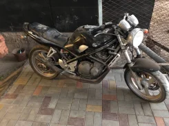 Suzuki GSF 250 Bandit ����