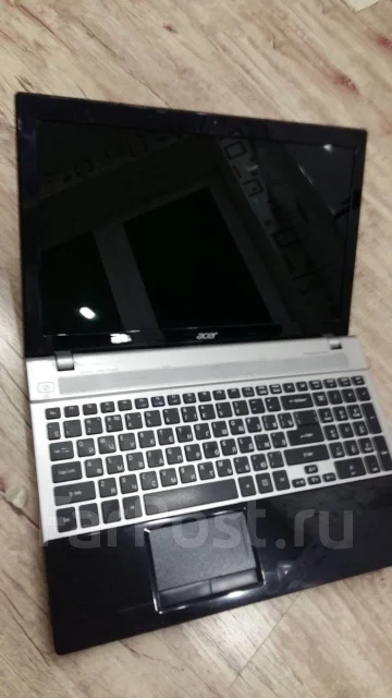 Acer Aspire V3-571G. 15.6", 2,5����, ��� 6 ��, ���� 500���, WiFi: 1, Bluetooth: 1, ����������� �� 4��. ����