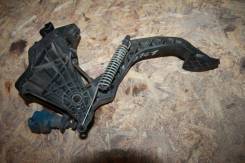 Педаль сцепления. Volkswagen Polo, 6R1 Skoda Fabia Двигатели: AES, AUA, AXU, AXX, AZQ, BAD, BBM, BBY, BKY, BLG, BMD, BME, BZG, CAVB, CAVE, CAYA, CAYB...