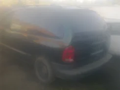 Chrysler Voyager. 1B4GP44R8TB294355, 3.3 ����