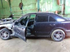 Mercedes-Benz E-Class. W210, M113