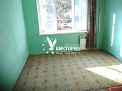 Гостинка, улица Надибаидзе 30. Чуркин, агентство, 18 кв. м. Комната