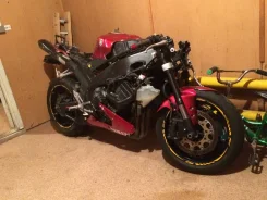 Yamaha R1. 1 000����. ��., ����������, ��� ���, � �������� ����