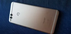 Honor 7X. �/�, 64 ��, �����������, 4G LTE ����