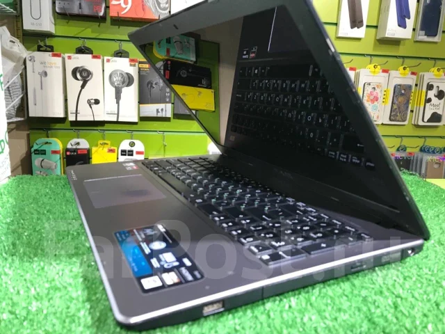 Asus X550DP. 15.6", 2,1����, ��� 8 ��, ���� 1 000���, WiFi: 1, Bluetooth: 1, ����������� �� 2��. ����