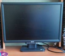 Acer. 20", технология ЖК (LCD)