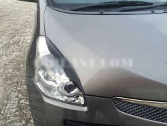 Накладка на фару. Toyota Ractis, NCP100, NCP105, SCP100 Двигатели: 1NZFE, 2SZFE