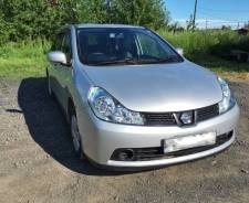Nissan Wingroad. Без водителя