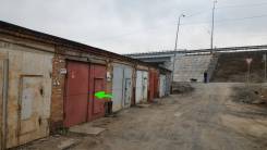 Гаражи кооперативные. улица Космонавтов 13, р-н Тихая, 18 кв. м., электричество, подвал.