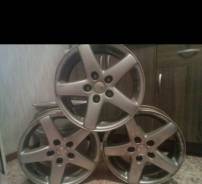 Fondmetal. 7.0x15", 5x114.30, ET35