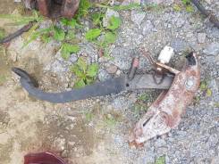 Педаль тормоза. Toyota Corolla Fielder, NZE144G, NZE141G, ZRE142G, ZRE144G Двигатели: 1NZFE, 2ZRFE, 2ZRFAE