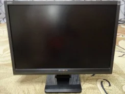 Envision. 22", ���������� �� (LCD)