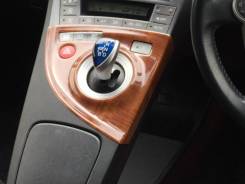 Консоль кпп. Toyota Prius