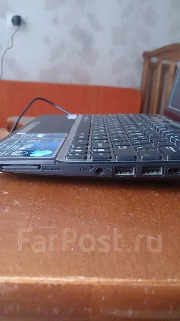 Asus Eee PC 1011PX. 10.1", 1 660����, ���� 320���, WiFi: 1, Bluetooth: 1, ����������� �� 11��. ����
