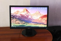 Acer. 19" ����