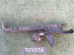 Крышка рамки радиатора. Toyota Corolla Fielder, NZE121, NZE121G