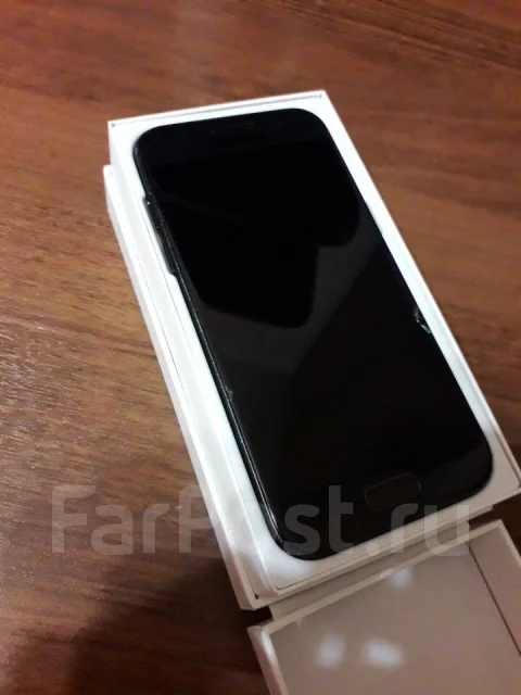 Samsung Galaxy A3 2017. �/�, ������, 3G, 4G LTE, Dual-SIM ����