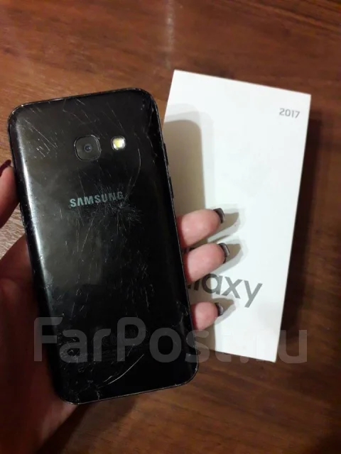 Samsung Galaxy A3 2017. �/�, ������, 3G, 4G LTE, Dual-SIM ����