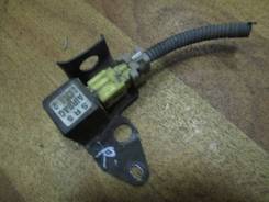 Датчик airbag. Toyota Allion, AZT240, NZT240, ZZT240, ZZT245 Toyota Premio, ZZT240, AZT240, ZZT245, NZT240 Двигатели: 1ZZFE, 1AZFSE, 1NZFE