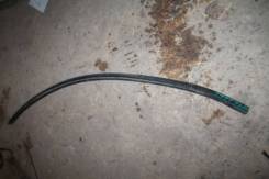 Уплотнитель капота. Skoda Fabia, 5J2, 5J5 Двигатели: BBM, BLS, BMS, BNM, BNV, BSW, BTS, BXW, BZG, CAVE, CAYA, CAYB, CAYC, CBZA, CBZB, CEVA, CFNA, CFWA...