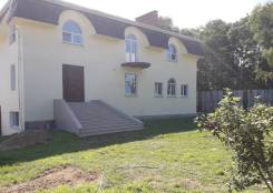 Продам коттедж в районе Фетисов-Арена. Улица Находкинская 11в, р-н Сахарный ключ, площадь дома 507 кв. м., водопровод, скважина, электричество 16 кВт...