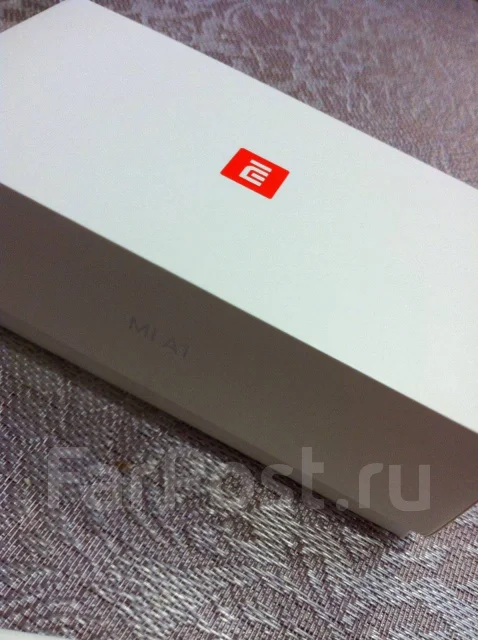 Xiaomi Mi A1. �/�, ������, 3G, 4G LTE, Dual-SIM ����