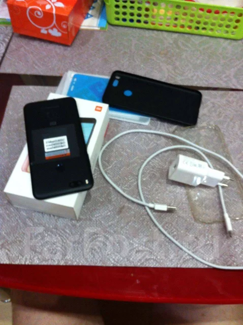 Xiaomi Mi A1. �/�, ������, 3G, 4G LTE, Dual-SIM ����