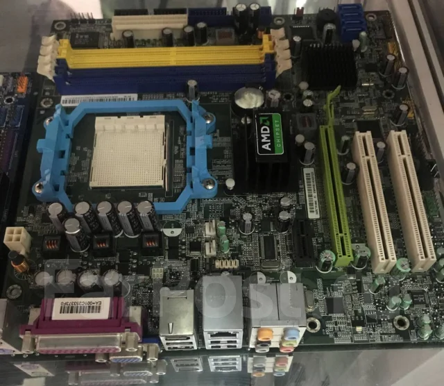 Socket AM2 ����