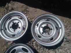Suzuki. 5.5x15", 5x139.70