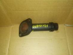 Корпус термостата. Volkswagen Passat, 3B2, 3B3, 3B5, 3B6 Двигатели: ACK, AFB, AGE, AGZ, AHL, AJM, AKN, ALG, ALT, ALZ, AMX, ANA, APR, AQD, ARM, ATJ, AT...
