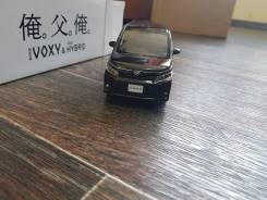 Toyota VOXY ZRR/ZWR 80/85. Масштаб: 1/30. Toyota Voxy, ZWR80, ZWR80G, ZWR80W, ZRR85G, ZRR85W, ZRR80W, ZRR80G Двигатели: 3ZRFAE, 2ZRFXE