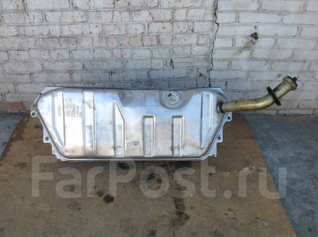 Бак топливный  mb w211 e320. Бак мерседес е класс. Сколько литров топливный бак на мерседес 213 2016 года. Бенза бак мерседес c180 1996 год. Бензобак мерседес w210.