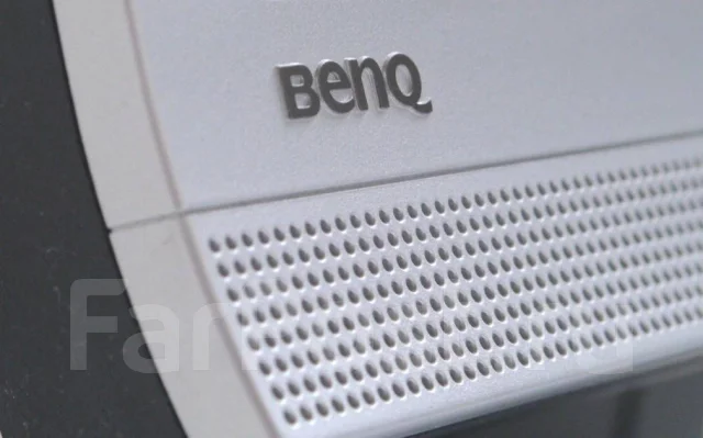 BenQ. 17" ����