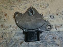 Селектор кпп, кулиса кпп. Toyota: Allion, ist, Mark X Zio, Avensis, Corolla, Probox, Estima, Vanguard, Tarago, Isis, Vellfire, Succeed, Corolla Rumion...
