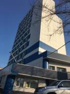 ПРИМбизнесцентр , офис с санузлом в аренду, парковка включена!. 34 кв. м., улица Комсомольская 1, р-н Первая речка. Дом снаружи