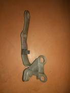 Крепление капота. Toyota Vista, CV40, CV43, SV40, SV41, SV42, SV43 Toyota Camry, CV40, CV43, SV40, SV41, SV42, SV43 Двигатели: 3CT, 3SFE, 4SFE