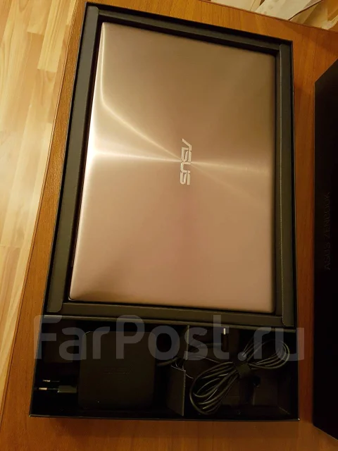 Asus ZenBook. 13.3", 2����, ��� 4 ��, ���� 512���, WiFi: 1, Bluetooth: 1, ����������� �� 8��. ����