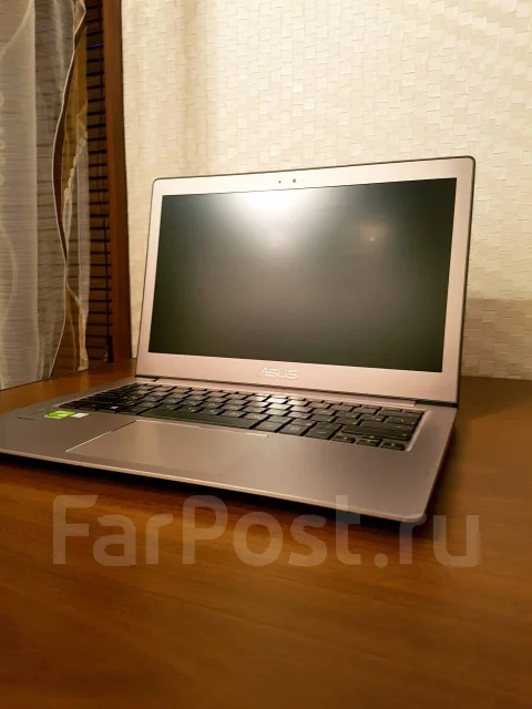 Asus ZenBook. 13.3", 2����, ��� 4 ��, ���� 512���, WiFi: 1, Bluetooth: 1, ����������� �� 8��. ����