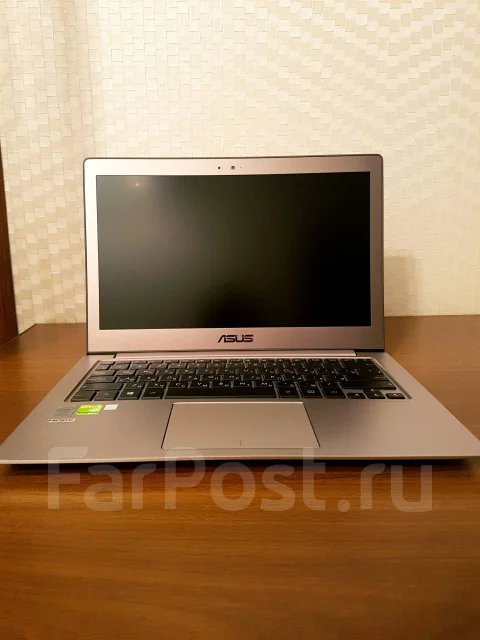 Asus ZenBook. 13.3", 2����, ��� 4 ��, ���� 512���, WiFi: 1, Bluetooth: 1, ����������� �� 8��. ����
