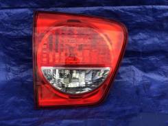 Вставка багажника. Toyota Sequoia, UCK60, UCK60L, UCK65, UCK65L, UPK60, UPK60L, UPK65, UPK65L, USK60, USK65 Двигатели: 1URFE, 2UZFE, 3URFBE, 3URFE