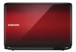 Samsung R528. 15.6", 2,2����, ��� 3072 ��, ���� 250���, WiFi: 1, Bluetooth: 1, ����������� �� 1��. ����