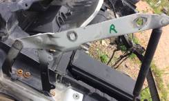 Крепление капота. Land Rover Discovery, L319 Двигатели: AJ41, AJD