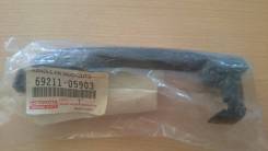 Ручка двери внешняя. Toyota Avensis, ADT250, ADT251, AZT250, AZT250L, AZT250W, AZT251, AZT251L, AZT251W, CDT250, ZZT250, ZZT251, ZZT251L Toyota Coroll...